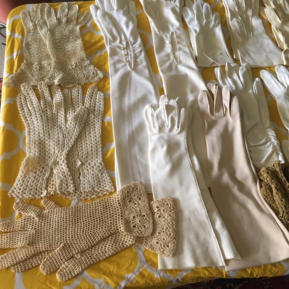 Vintage Gloves and Hats Coming Soon - Picture 5 of 8